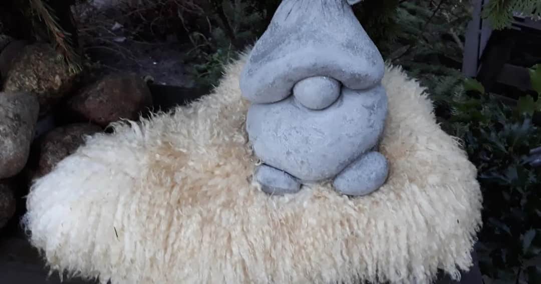 Skrzaty z betonu jak zrobić – proste kroki do stworzenia gnomów