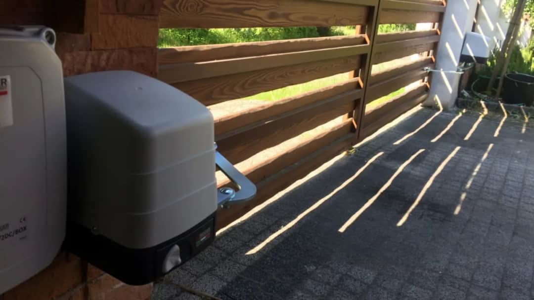 Jak wyłączyć automatyczne zamykanie bramy faac i uniknąć problemów