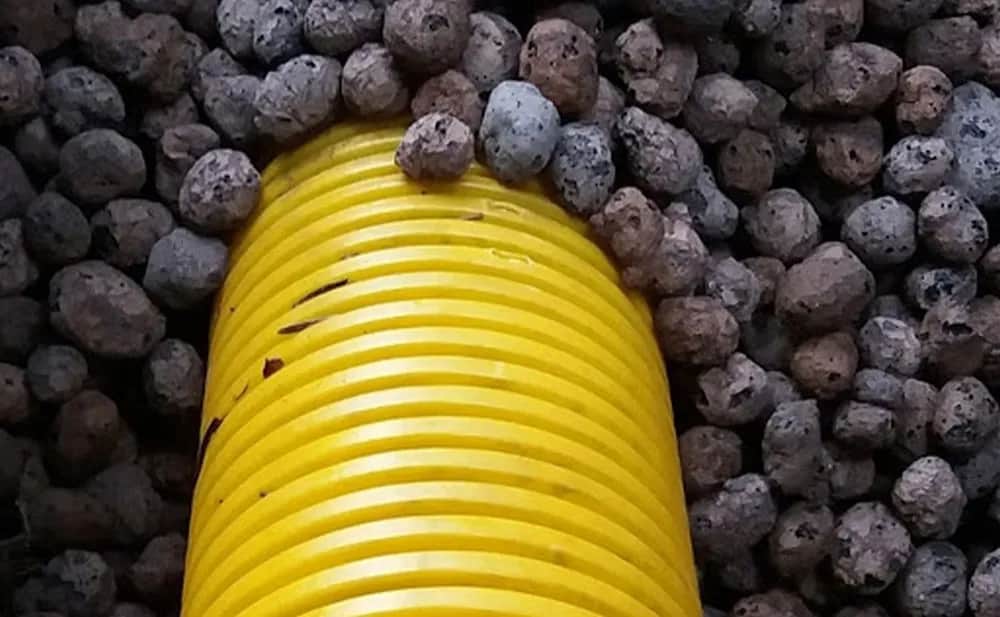 Ile ton żwiru na drenaż? Oblicz dokładnie i uniknij błędów